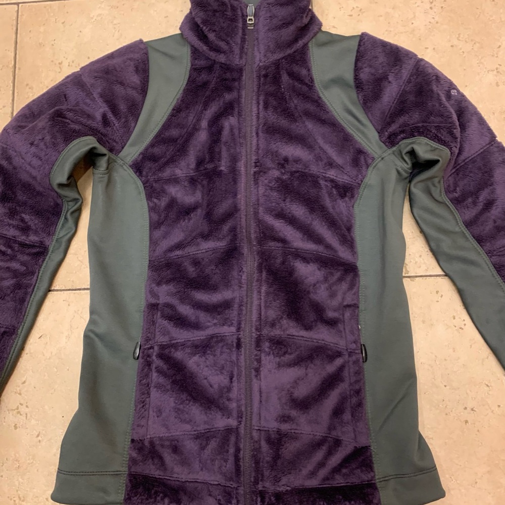Columbia mixed media plush athletic jacket. Size XS. - Picture 2 of 10
